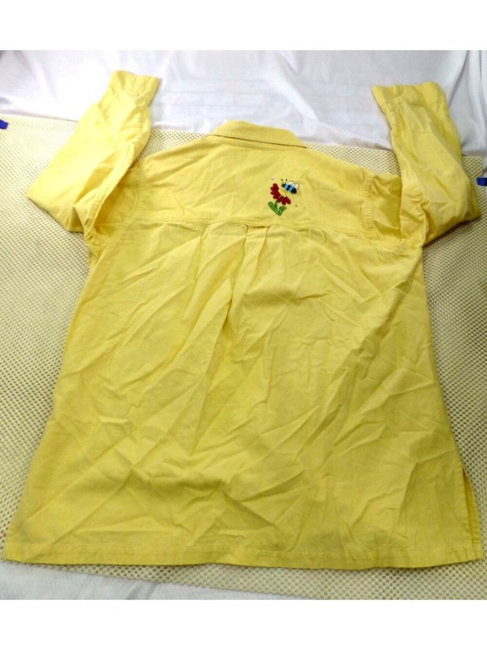 Bee-Themed Yellow Button-Up Shirt Quacker Factory Embroidery & Rhinestones L Lon - Picture 2 of 13